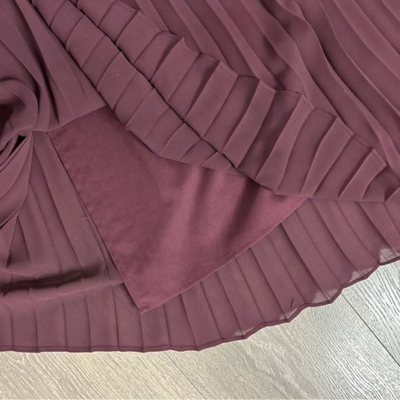 Aritzia Babaton Jude Skirt High Waisted Pleated Midi Burgundy Size Small - Picture 7 of 14
